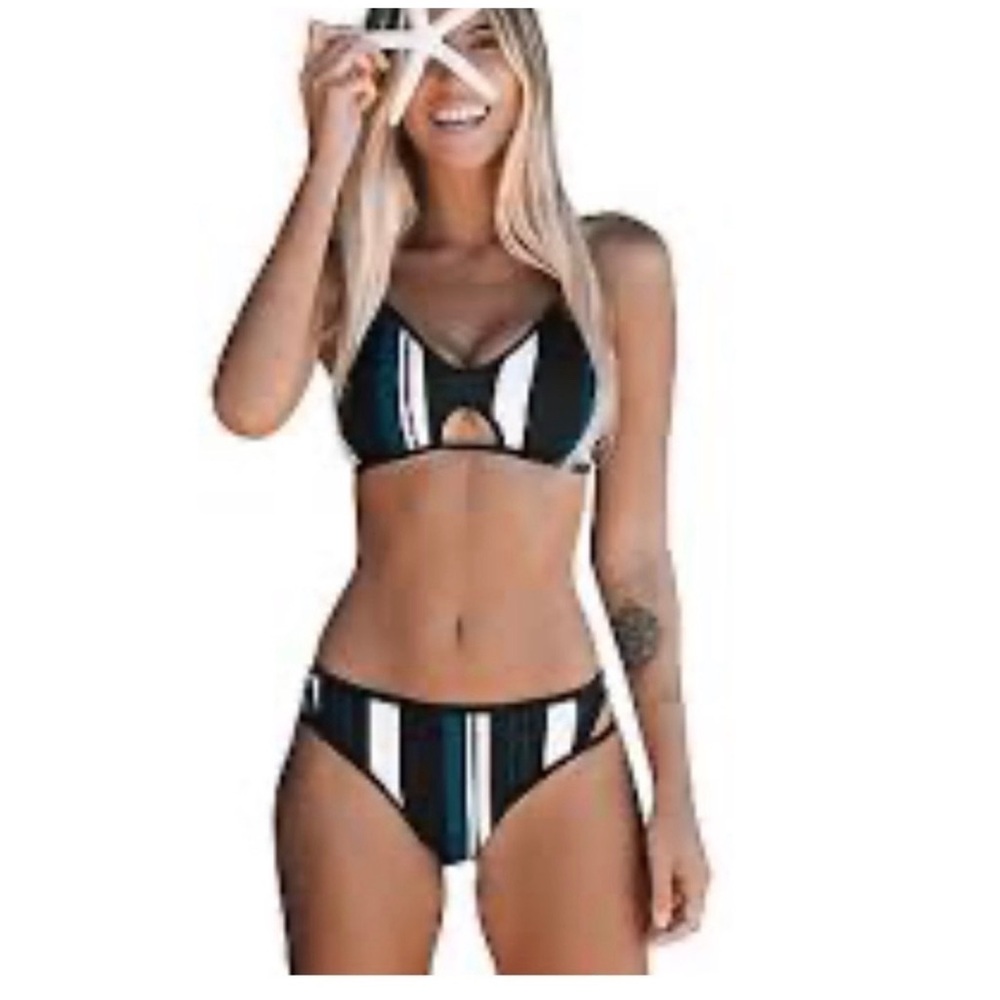 Cupshe Black and White Striped Bikini Bottom